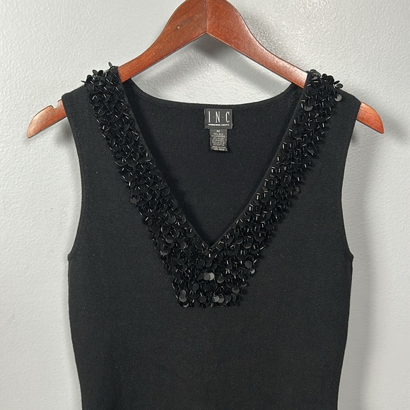 Cashmere Silk Blend V-neck sleeveless sweater size M Gently used - Picture 3 of 6